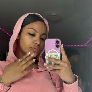 Meet your Posher, Addy